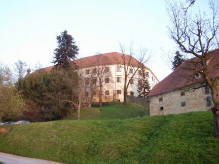 125